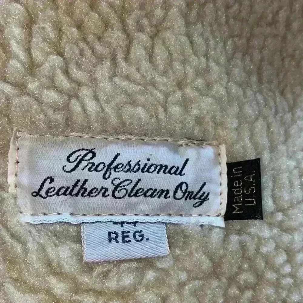 Vintage 1980’s London Fog suede shearling lined coat - Picture 6 of 10